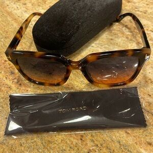 Tom Ford Selby TF952 sunglasses.  Brand new. Authentic.  55-19-140